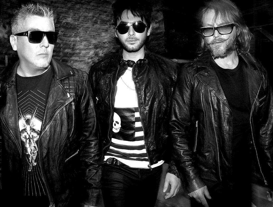 La Ley - Just a Grammy winning band from Chile.