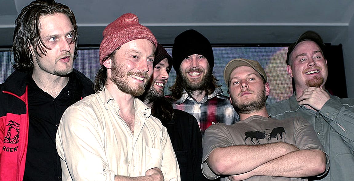 The Bees - in concert from Rotherham 2002