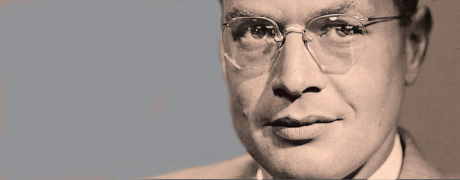 Historical radio broadcast archive featuring news, music, and cultural history from the Past Daily sound archive.