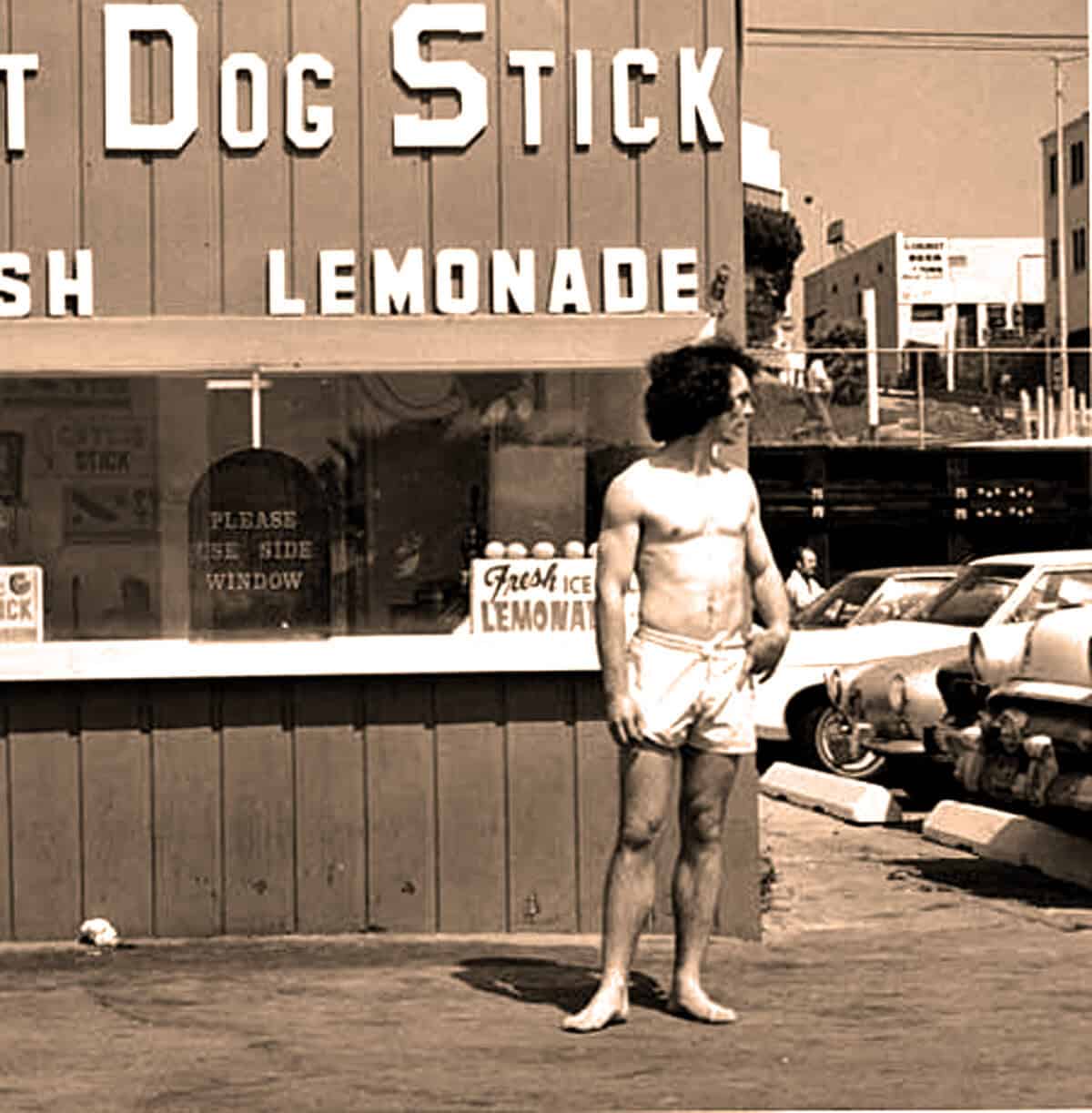Dog-stick-ice-cream-shop-nyc-1960s-vintage-photo.