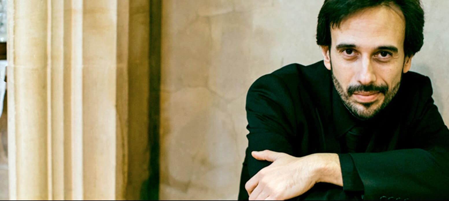 A Sound Archive of News, History And Music, perfect for audio documentary lovers. Featuring interviews, historical recordings, and music clips from diverse eras, available at Past Daily.