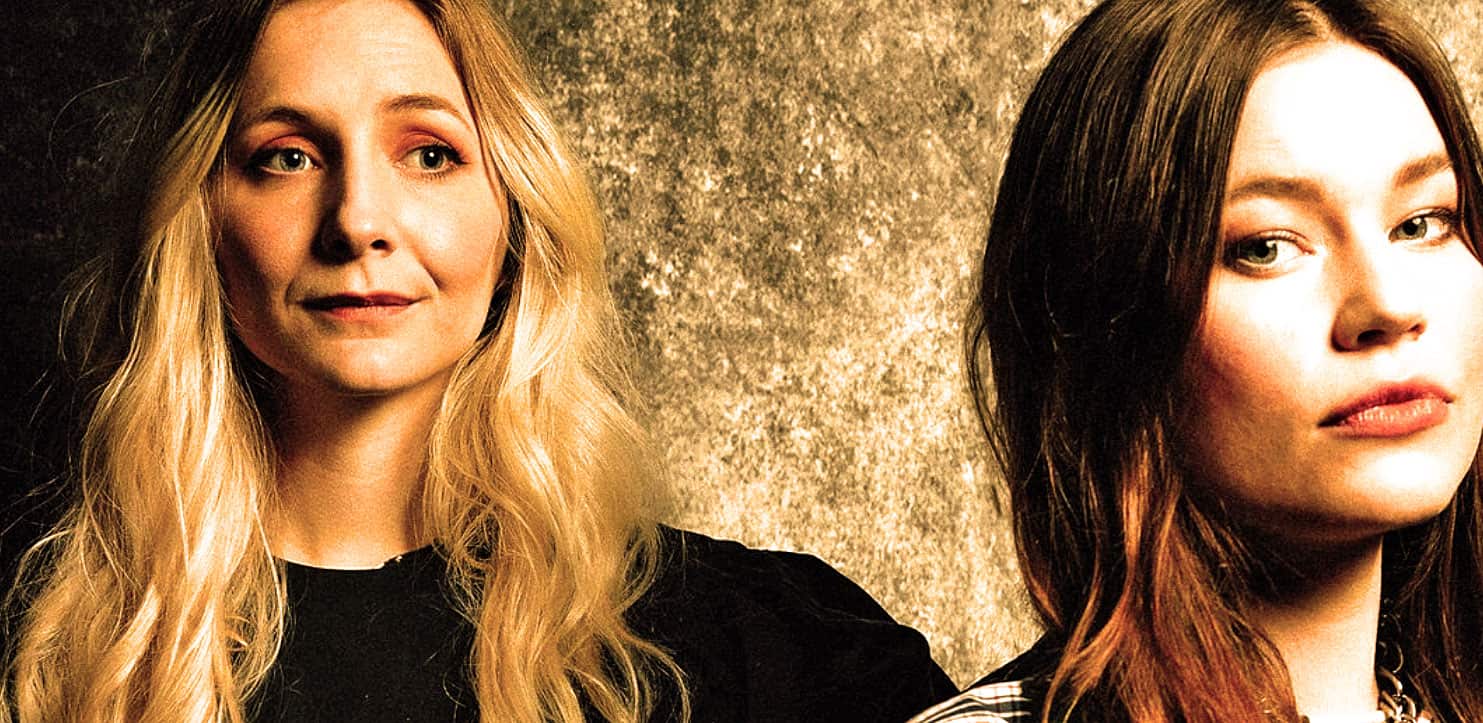 Female musicians, women singers, music duo, artistic portrait of women, female artist photography, music history imagery, past daily sound archive, news and music collection, vintage music photos, historical sound recordings.